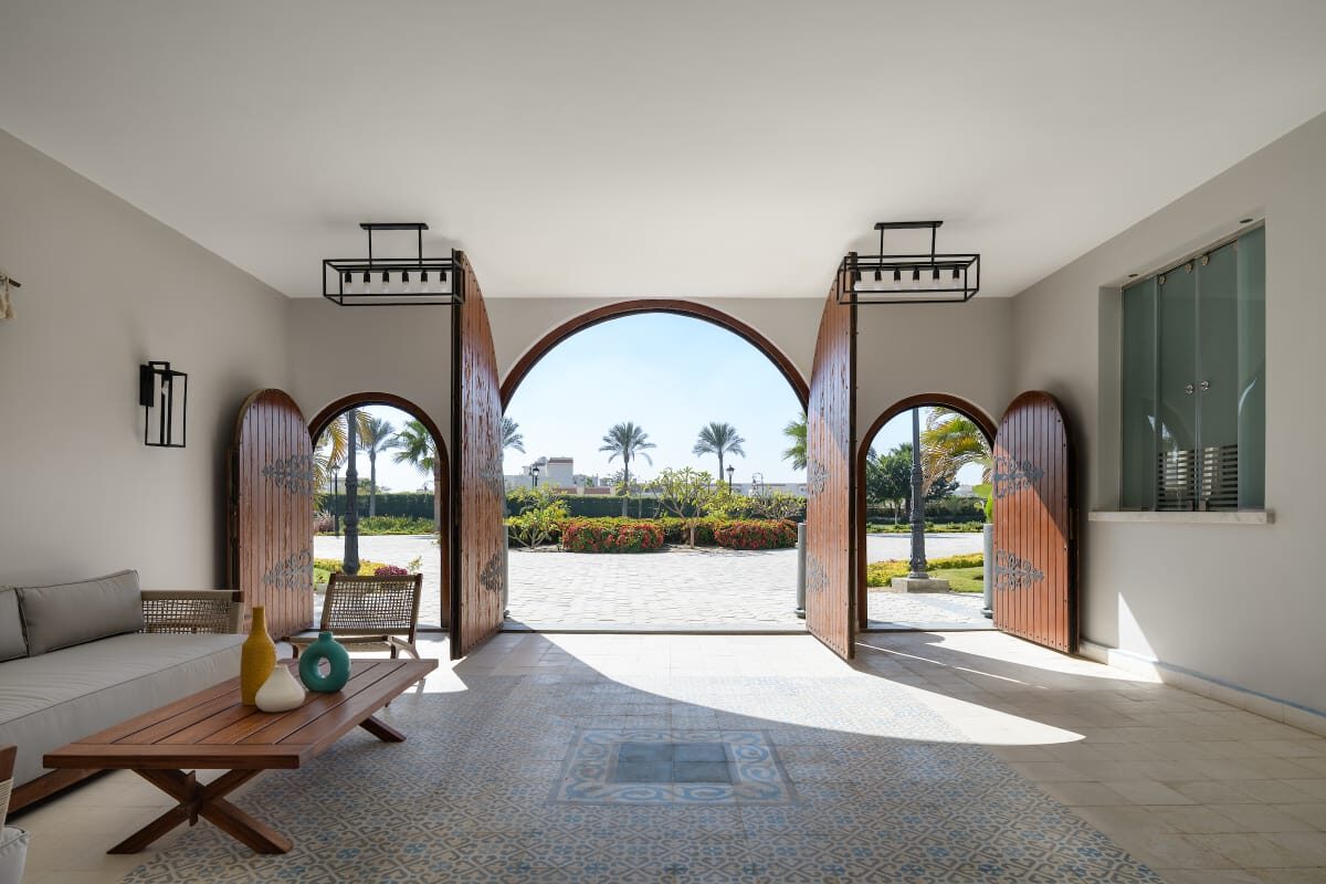 The Vie — interior arch